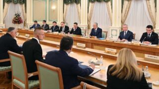 Токаев и Орбан провели встречу в расширенном формате