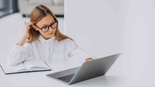 В Алматинской области прокуроры выявили факт доступа учеников в школах к запрещенному контенту