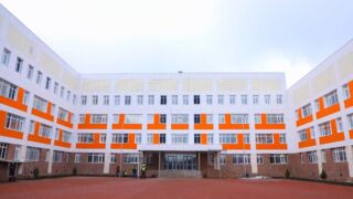 В Астане дефицит мест в школах обещают решить к 2027 году