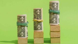 В Астане посадили в тюрьму двух руководителей финпирамиды Antares