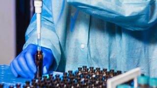 В ВОЗ не связывают переполненные больницы и массовое заражение простудой в Китае с новым вирусом