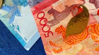 За задержку зарплаты сколько должны платить работнику