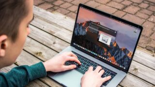 Apple обновит Mac с чипами M4 для ИИ, по данным Bloomberg News