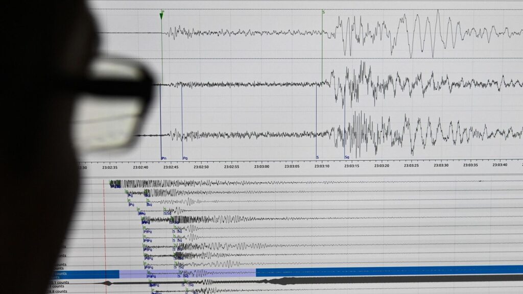 111 человек погибло при землетрясении в Китае - Bizmedia.kz
