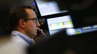 Акции FedEx растут после того, как компания объявила о выкупе своих акций на сумму $1 млрд