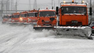 За одну ночь из Астаны вывезли 54 тысячи кубометров снега 4 077 рейсами