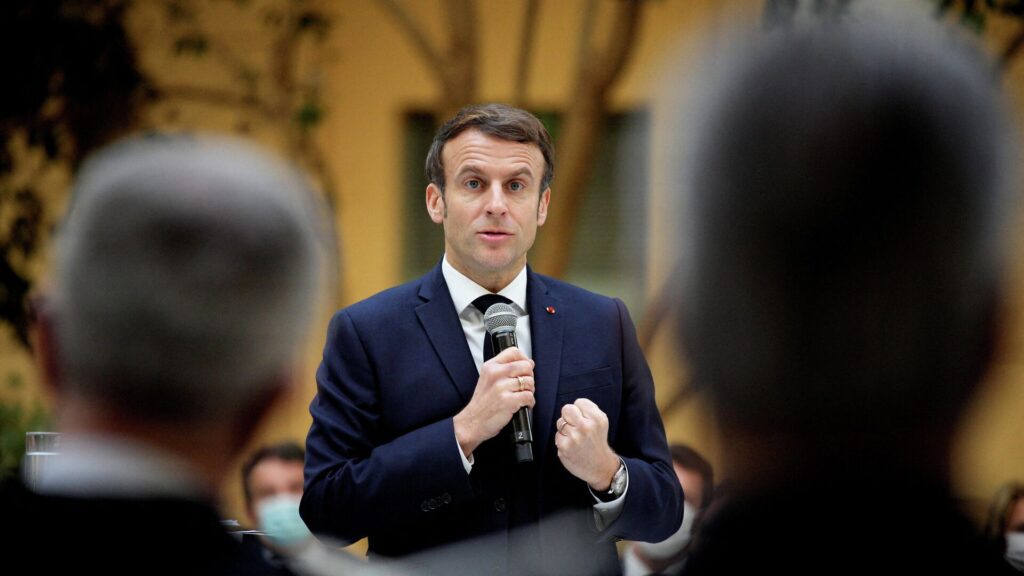 Президент Франции Эммануэль Макрон. Фото: REUTERS / Daniel Cole/Pool.