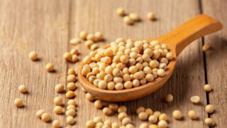 Фьючерсы на сою растут на фоне экспортных продаж и роста цен на нефть