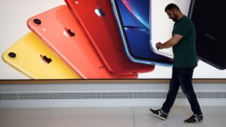 Главный дизайнер iPhone в Apple будет работать с Джони Айвом в LoveFrom — Bloomberg News