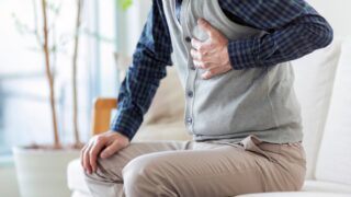 Как ногти могут подсказать о проблемах с сердцем: симптом Квинке