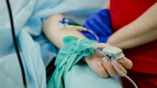 Казахстанка попала в реанимацию после приёма китайских препаратов