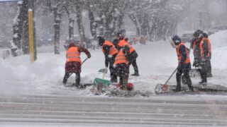 Снегопад в Алматы — коммунальные службы переведены на усиленный режим работы