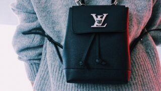 Контрафактная продукция от Louis Vuitton, Chanel и Lego изъята в Казахстане