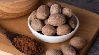 Особое соединение в мускатном орехе способно продлить жизнь