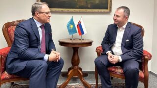 Представители МИД обсудили в Братиславе вопросы сотрудничества