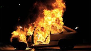 Профессиональные спасатели из Астаны делятся советами по предотвращению пожара в автомобиле