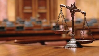 Рассмотрение дела об убийстве женщины племянником идет в суде Костанайской области