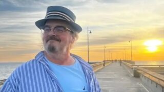 Санта-Клаус, известный по фильму «Один дома», успешно прошел операцию на полости рта