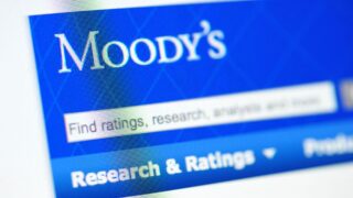 Сразу восемь банков из Китая получили понижение прогноза от Moody’s