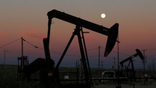 Стоимость нефти под конец недели в плюсе