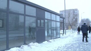 В акимате Уральска дали пояснения по холодным теплым автобусным остановкам