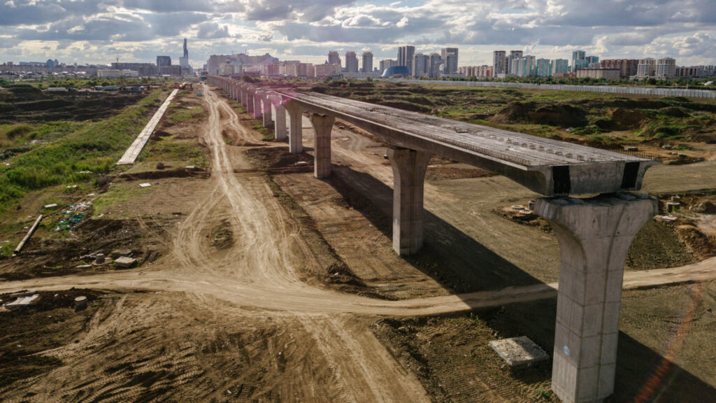 В Астане на строительство LRT просят выделить дополнительные 4,6 млрд тенге_bizmedia.kz