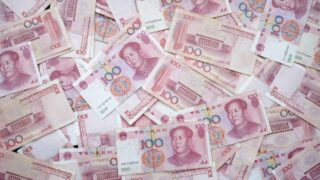 В ноябре торги на KASE показали снижение к юаню и рост по отношению к трем основным валютам