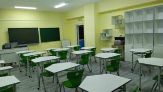 В области Абай опубликовали фото современных школьных кабинетов новой модификации