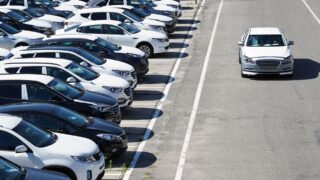 В октябре в Казахстане зарегистрировали рекордные 166,2 тысячи единиц авто