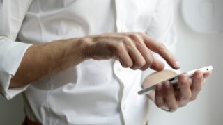 Казахстанские банки проводили технические работы в январе: кто и как часто?