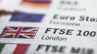 Зафиксирован рост британского FTSE 100 под влиянием сырьевых секторов