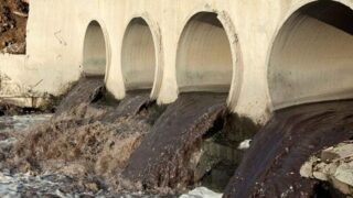 Зафиксирован сброс сточных вод в неположенном месте в Павлодаре