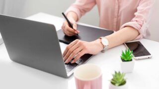 Сезон отпусков или возможностей? Как казахстанские компании работают летом