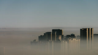 Жители восьми городов Казахстана рекомендовали сократить прогулки в субботу