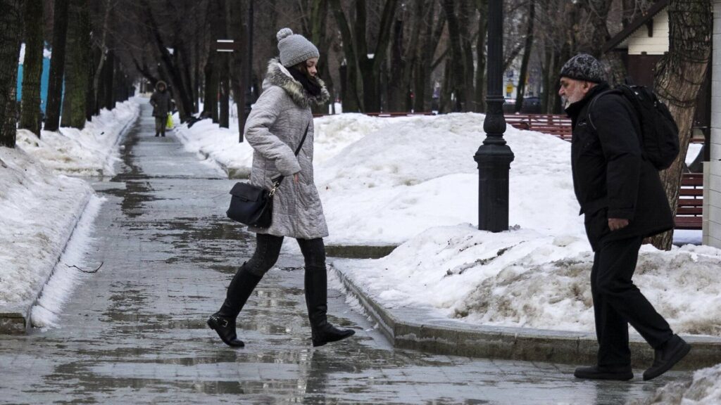 Зимой спазм сосудов из-за холода может спровоцировать инфаркт и инсульт