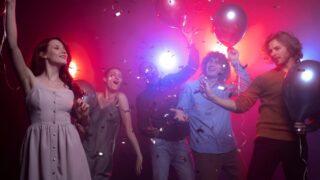 Airbnb начал применять искусственный интеллект для фильтрации арендаторов-тусовщиков