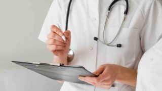 Как работодателям оплачивать ОСМС при длительных отпусках