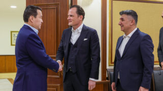 Алихан Смаилов обсудил перспективы новых проектов с иностранными инвесторами в Казахстане