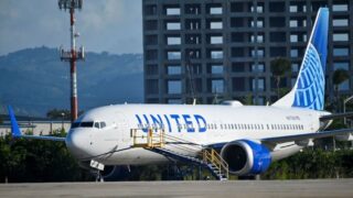Авиакомпания United Airlines возобновляет полеты Boeing 737 MAX 9 после проведения проверок