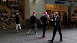 Австралийцы сократили расходы в декабре после «черной пятницы»