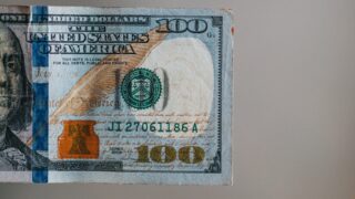 Доллар США колеблется в разные стороны перед публикацией данных по инфляции