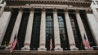 Фондовые индексы США начинают день с роста