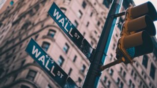 Фьючерсы падают после опубликования данных о годовом росте в Китае