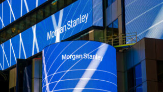 Генеральный директор Morgan Stanley получил повышенную зарплату в 37 млн долларов в 2023 году