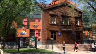 Гостеатр кукол в Алматы обновлен после 10 лет с момента капитальной реконструкции