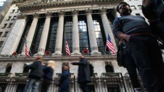 Хедж-фонды избавляются от технологических акций в начале года — Голдман