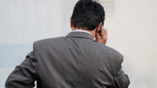 Нацбанк предупреждает казахстанцев о росте телефонных звонков от мошенников