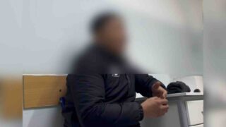 «Поцеловал пьяную девчонку»: в Павлодаре арестовали нетрезвого водителя