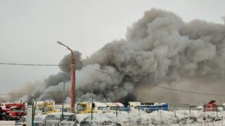 Покупателям вернули деньги за отмененные заказы после пожара на складе Wildberries