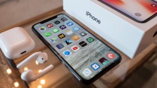 Продажи iPhone в Китае рухнули на 30% в первую неделю 2024 года